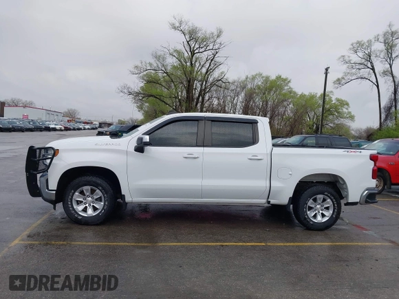 2021 Chevrolet Silverado 1500 LT with VIN 3GCUYDED4MG312692, listed as a IAAI auction lot 41922874 with 141,479 mi miles. Bid and sale history available at carsss.com. Image 14.