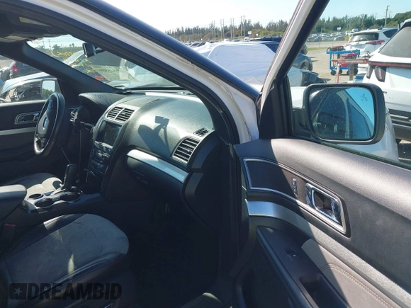2017 Ford Explorer XLT with VIN 1FM5K7DH7HGE08535, listed as a IAAI auction lot 40965886 with 39,796 mi miles and . Bid and sale history available at DreamBid. Image 5.