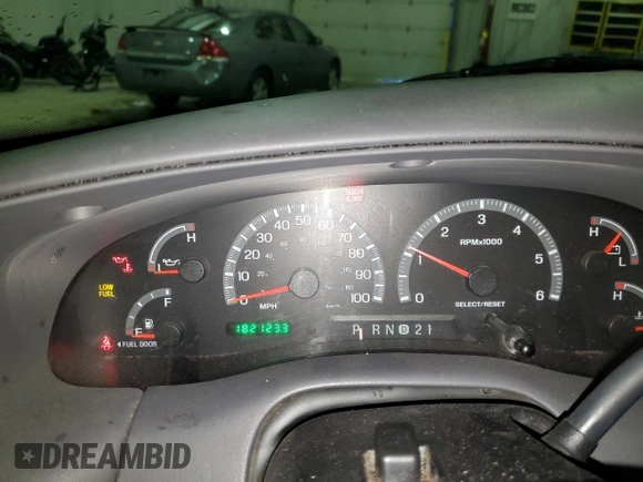 2000 Ford F-150 XL with VIN 1FTRX17W3YNC12019, listed as a Copart auction lot 41402325 with 182,123 mi miles and Salvage Title. Bid and sale history available at carsss.com. Image 9.