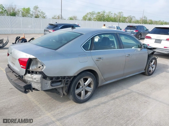 2013 Volkswagen Passat SE with VIN 1VWBP7A38DC086021, listed as a IAAI auction lot 41912361 with 215,843 mi miles. Bid and sale history available at carsss.com. Image 4.