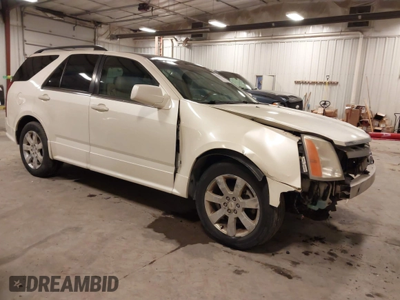 2007 Cadillac SRX with VIN 1GYEE637570125745, listed as a IAAI auction lot 41537912 with 203,108 mi miles. Bid and sale history available at carsss.com. Image 1.