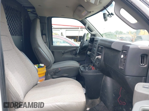 2018 Chevrolet Express Cargo с VIN 1GCWGAFP9J1337987, выставлен на аукционе IAAI как лот 42358735 с пробегом 83 798 миль миль и . История ставок и продаж доступна на DreamBid. Изображение 5.