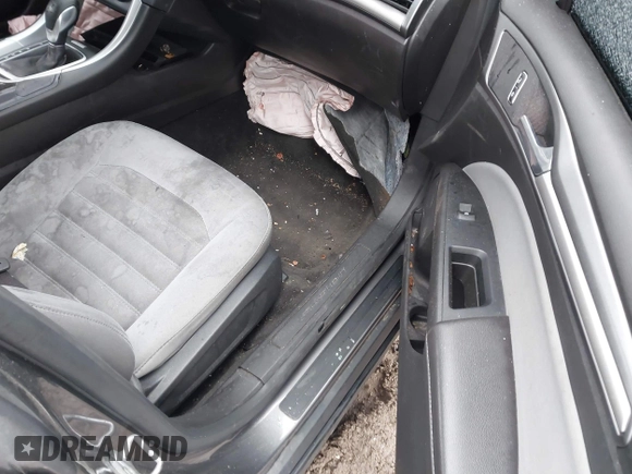 2014 Ford Fusion S с VIN 3FA6P0G79ER170508, выставлен на аукционе IAAI как лот 41705716 с пробегом 169 278 миль миль и . История ставок и продаж доступна на DreamBid. Изображение 5.