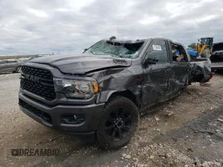 2022 Ram 2500 Big Horn z VIN 3C6UR5DL4NG185799, wystawiony jako Copart lot #51954845 z przebiegiem Nie podano mil oraz Szkoda całkowita • Salvage title. Historia ofert i sprzedaży dostępna na DreamBid. Obrazek 1.
