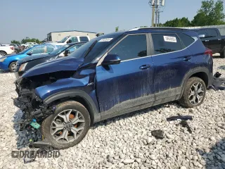 2023 Kia Seltos EX z VIN KNDERCAA0P7437602, wystawiony jako Copart lot #59635955 z przebiegiem 34 050 mil mil oraz Czysty tytuł • Clean title. Historia ofert i sprzedaży dostępna na DreamBid. Obrazek 1.