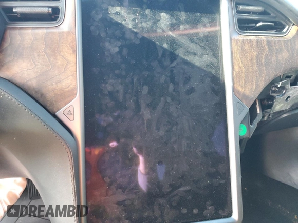 2019 Tesla Model S 75D с VIN 5YJSA1E23KF334579, выставлен на аукционе Copart как лот 56935615 с пробегом Не указан миль и Списание • Salvage title. История ставок и продаж доступна на DreamBid. Изображение 9.