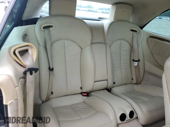 2009 Mercedes-Benz CLK 350 z VIN WDBTK56F69T103241, wystawiony jako Copart lot #63285335 z przebiegiem 209 897 mil mil oraz Szkoda całkowita • Salvage title. Historia ofert i sprzedaży dostępna na DreamBid. Obrazek 10.
