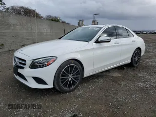 2021 Mercedes-Benz C 300 z VIN W1KWF8DB9MR650682, wystawiony jako Copart lot #48050195 z przebiegiem 24 956 mil mil oraz Szkoda całkowita • Salvage title. Historia ofert i sprzedaży dostępna na DreamBid. Obrazek 1.