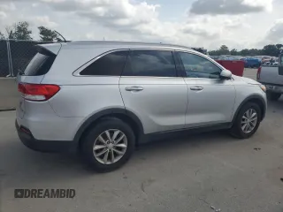 2017 Kia Sorento LX z VIN 5XYPG4A38HG257486, wystawiony jako Copart lot #60033685 z przebiegiem 85 605 mil mil oraz Czysty tytuł • Clean title. Historia ofert i sprzedaży dostępna na DreamBid. Obrazek 3.
