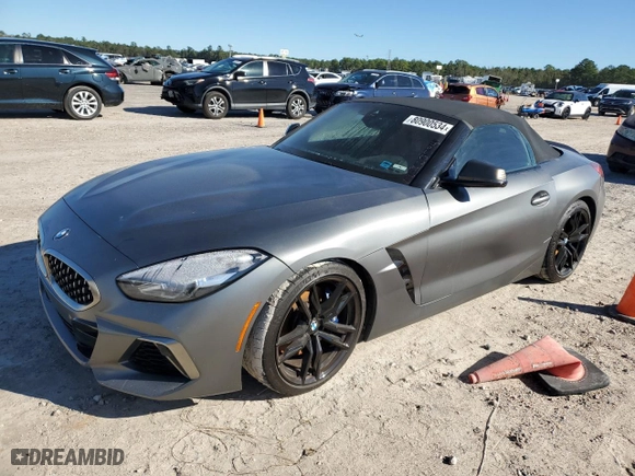 2020 BMW Z4 sDriveM40i with VIN WBAHF9C04LWW40647, listed as a Copart auction lot 80900534 with 0 mi miles and Salvage Title. Bid and sale history available at carsss.com. Image 1.