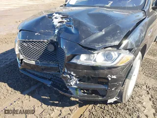 2018 Jaguar F-PACE 30t Premium with VIN SADCJ2GX3JA202274, listed as a IAAI auction lot 40171256 with 1 mi miles. Bid and sale history available at carsss.com. Image 6.