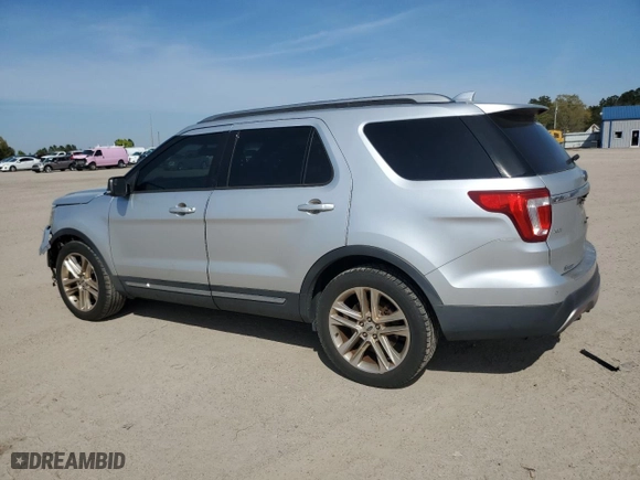 2016 Ford Explorer XLT with VIN 1FM5K7D82GGB78059, listed as a Copart auction lot 50624465 with 128,944 mi miles and Salvage Title. Bid and sale history available at carsss.com. Image 2.