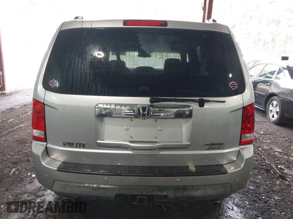 2011 Honda Pilot Touring with VIN 5FNYF4H90BB084692, listed as a IAAI auction lot 41867622 with 62,805 mi miles. Bid and sale history available at carsss.com. Image 16.