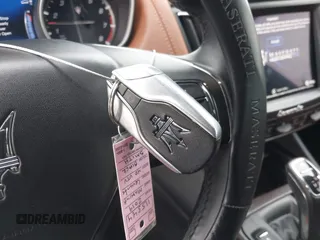 2019 Maserati Levante z VIN ZN661XUA0KX317515, wystawiony jako IAAI lot #41328119 z przebiegiem 47 433 mil mil oraz . Historia ofert i sprzedaży dostępna na DreamBid. Obrazek 11.