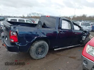 2016 Ram 1500 Express z VIN 3C6RR6KT1GG228318, wystawiony jako IAAI lot #41380007 z przebiegiem 140 209 mil mil oraz . Historia ofert i sprzedaży dostępna na DreamBid. Obrazek 13.