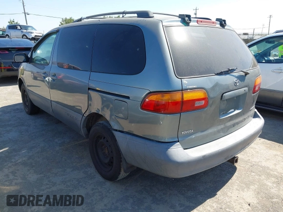 1999 Toyota Sienna LE with VIN 4T3ZF13C8XU109975, listed as a IAAI auction lot 42701961 with 194,529 mi miles and . Bid and sale history available at DreamBid. Image 3.