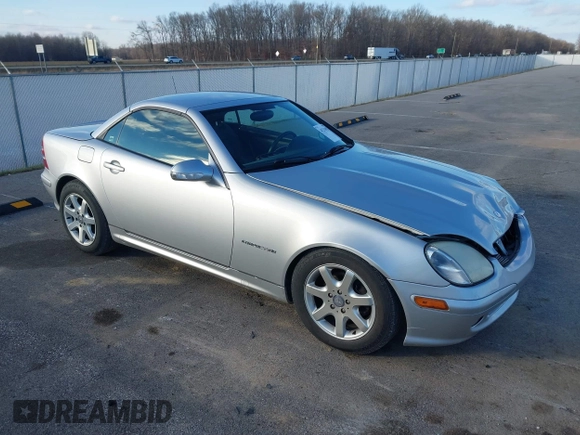 2001 Mercedes-Benz SLK 230 Kompressor с VIN WDBKK49F71F187400, выставлен на аукционе IAAI как лот 41234092 с пробегом 168 219 миль миль и . История ставок и продаж доступна на DreamBid. Изображение 1.