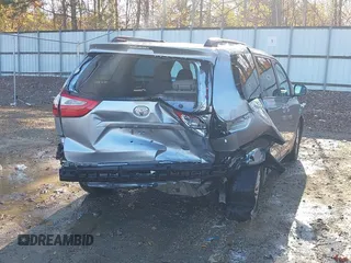2016 Toyota Sienna XLE with VIN 5TDYK3DC3GS744752, listed as a IAAI auction lot 41077851 with 147,319 mi miles. Bid and sale history available at carsss.com. Image 6.