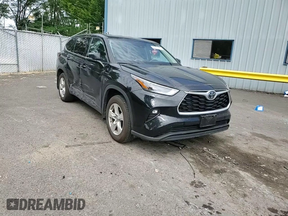 2022 Toyota Highlander LE with VIN 5TDBZRBH5NS193739, listed as a Copart auction lot 59274444 with 13,804 mi miles and Salvage title. Bid and sale history available at DreamBid. Image 10.