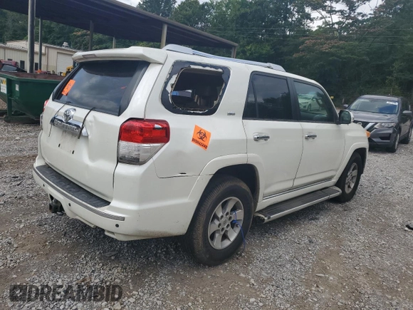 2010 Toyota 4Runner SR5 z VIN JTEZU5JR9A5011522, wystawiony jako Copart lot #58040605 z przebiegiem 222 057 mil mil oraz Szkoda całkowita • Salvage title. Historia ofert i sprzedaży dostępna na DreamBid. Obrazek 3.