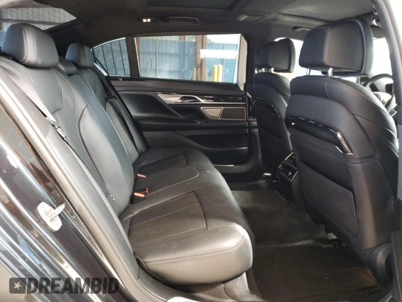 2016 BMW 7 Series 740i with VIN WBA7E2C53GG548284, listed as a Copart auction lot 67118363 with 92,153 mi miles. Bid and sale history available at carsss.com. Image 10.