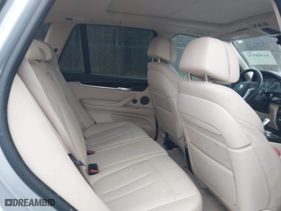 2015 BMW X5 xDrive35d with VIN 5UXKS4C51F0N06221, listed as a IAAI auction lot 41568976 with 162,442 mi miles. Bid and sale history available at carsss.com. Image 8.