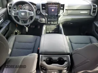 2025 Ram 1500 Big Horn z VIN 1C6SRFFP5SN535005, wystawiony jako Copart lot #50241725 z przebiegiem 9 611 mil mil oraz Szkoda całkowita • Salvage title. Historia ofert i sprzedaży dostępna na DreamBid. Obrazek 8.
