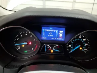 2013 Ford Focus SE with VIN 1FADP3K2XDL141956, listed as a Copart auction lot 54760105 with 156,239 mi miles and Salvage Title. Bid and sale history available at DreamBid. Image 9.