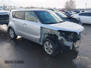 2016 Kia Soul with VIN KNDJN2A20G7853825, listed as a IAAI auction lot 41604997 with 133,624 mi miles. Bid and sale history available at carsss.com. Image 1.