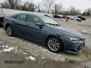 2020 Toyota Avalon Hybrid XLE z VIN 4T1A21FB8LU013231, wystawiony jako Copart lot #45410755 z przebiegiem 63 619 mil mil oraz Szkoda całkowita • Salvage title. Historia ofert i sprzedaży dostępna na DreamBid. Obrazek 10.