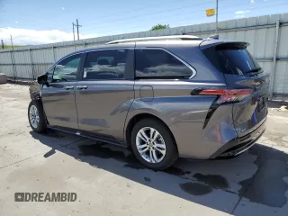 2024 Toyota Sienna Platinum z VIN 5TDESKFC4RS134873, wystawiony jako Copart lot #57152205 z przebiegiem 29 066 mil mil oraz Szkody całkowita. Historia ofert i sprzedaży dostępna na DreamBid. Obrazek 2.