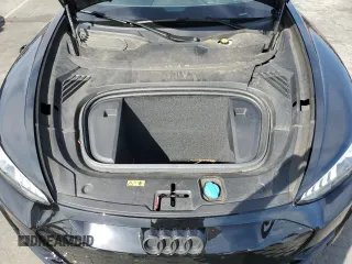 2022 Audi e-tron GT Prestige z VIN WAUEJBFW2N7006498, wystawiony jako Copart lot #45764865 z przebiegiem 17 849 mil mil oraz Szkoda całkowita • Salvage title. Historia ofert i sprzedaży dostępna na DreamBid. Obrazek 11.