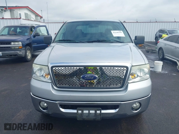 2007 Ford F-150 XLT z VIN 1FTPW12557KC34709, wystawiony jako IAAI lot #42140299 z przebiegiem 59 424 mil mil oraz . Historia ofert i sprzedaży dostępna na DreamBid. Obrazek 13.