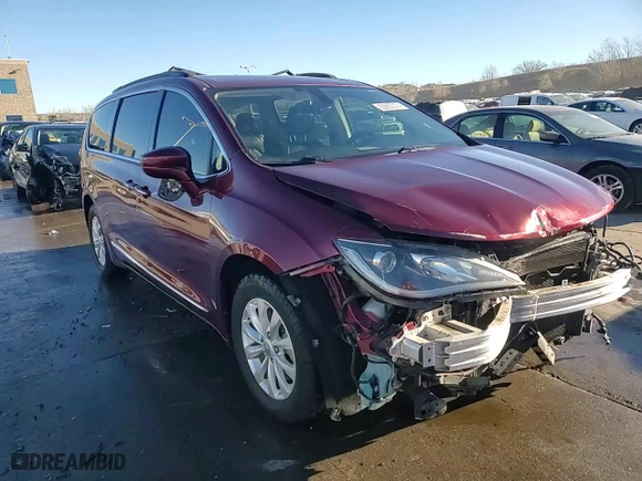 2017 Chrysler Pacifica Touring-L with VIN 2C4RC1BG9HR702303, listed as a Copart auction lot 82663374 with 182,648 mi miles and Salvage Title. Bid and sale history available at carsss.com. Image 15.