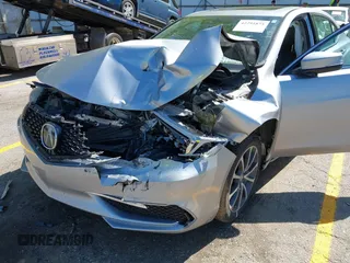 2018 Acura TLX Technology z VIN 19UUB3F53JA001771, wystawiony jako IAAI lot #42291875 z przebiegiem Nie podano mil oraz . Historia ofert i sprzedaży dostępna na DreamBid. Obrazek 6.