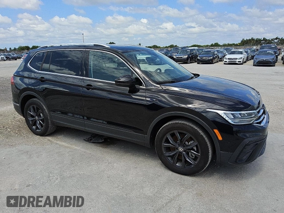 2024 Volkswagen Tiguan SE with VIN 3VVNB7AXXRM074896, listed as a Copart auction lot 52645015 with 13,872 mi miles and Clean title. Bid and sale history available at DreamBid. Image 4.