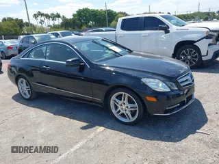 2013 Mercedes-Benz E-Class E 350 with VIN WDDKJ5KB1DF212769, listed as a IAAI auction lot 42064928 with 62,500 mi miles. Bid and sale history available at carsss.com. Image 1.