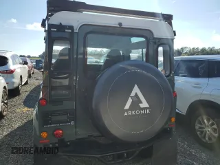 1992 Land Rover Defender with VIN SALLDVAF8JA917701, listed as a Copart auction lot 73864824 with 4,284 mi miles and Salvage title. Bid and sale history available at DreamBid. Image 6.