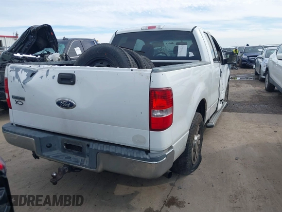 2004 Ford F-150 XLT with VIN 1FTRX12534KC29493, listed as a IAAI auction lot 41470710 with 272,253 mi miles. Bid and sale history available at carsss.com. Image 4.