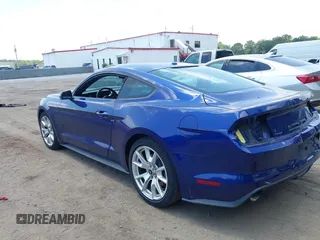 2015 Ford Mustang EcoBoost z VIN 1FA6P8TH9F5361668, wystawiony jako IAAI lot #42616707 z przebiegiem 73 798 mil mil oraz . Historia ofert i sprzedaży dostępna na DreamBid. Obrazek 3.
