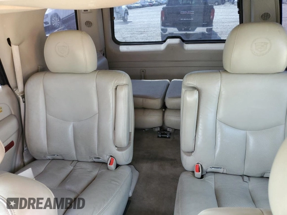 2004 Cadillac Escalade z VIN 1GYEC63T44R275260, wystawiony jako Copart lot #53201805 z przebiegiem 283 450 mil mil oraz Szkoda całkowita • Salvage title. Historia ofert i sprzedaży dostępna na DreamBid. Obrazek 10.