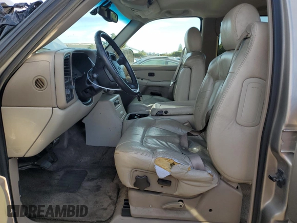 2001 Chevrolet Suburban LS with VIN 3GNEC16TX1G189524, listed as a Copart auction lot 47223945 with 193,201 mi miles and Salvage Title. Bid and sale history available at carsss.com. Image 7.