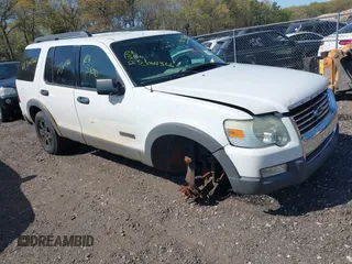2006 Ford Explorer XLT z VIN 1FMEU73E66UB39704, wystawiony jako IAAI lot #42152741 z przebiegiem Nie podano mil oraz . Historia ofert i sprzedaży dostępna na DreamBid. Obrazek 1.