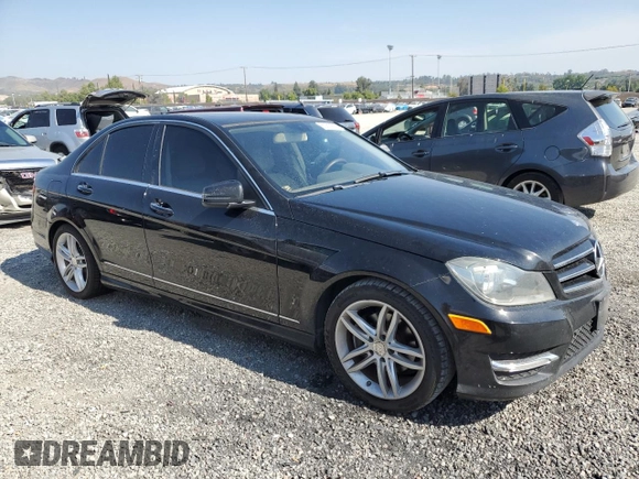 2014 Mercedes-Benz C 250 Sport z VIN WDDGF4HB5EA968032, wystawiony jako Copart lot #60570585 z przebiegiem 121 077 mil mil oraz Czysty tytuł • Clean title. Historia ofert i sprzedaży dostępna na DreamBid. Obrazek 4.