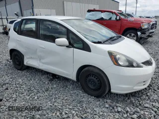 2013 Honda Fit with VIN JHMGE8H35DC005128, listed as a Copart auction lot 52375995 with 163,172 mi miles and Non Repairable. Bid and sale history available at carsss.com. Image 4.