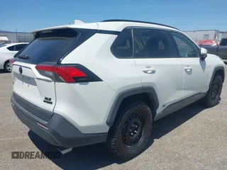 2022 Toyota RAV4 Hybrid XLE Premium z VIN 4T3B6RFVXNU079761, wystawiony jako IAAI lot #42395817 z przebiegiem 73 830 mil mil oraz . Historia ofert i sprzedaży dostępna na DreamBid. Obrazek 4.