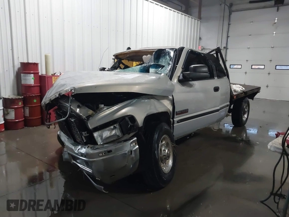 2001 Dodge 2500 z VIN 3B7KC23671G182627, wystawiony jako IAAI lot #41304706 z przebiegiem 395 057 mil mil oraz . Historia ofert i sprzedaży dostępna na DreamBid. Obrazek 2.