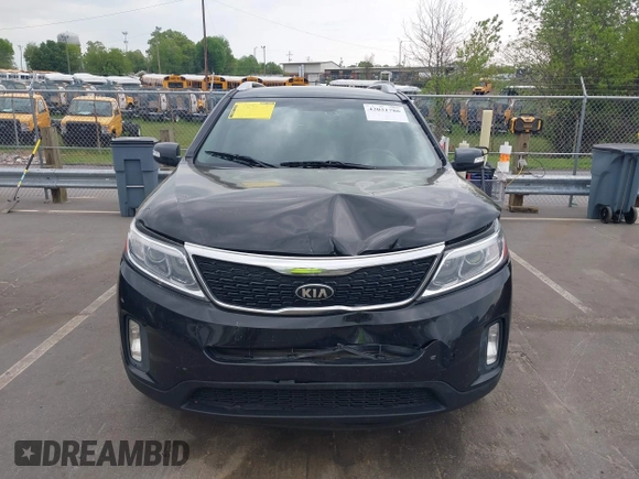 2015 Kia Sorento LX with VIN 5XYKTDA63FG570085, listed as a IAAI auction lot 42031786 with 181,652 mi miles and . Bid and sale history available at DreamBid. Image 13.
