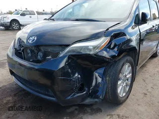 2017 Toyota Sienna XLE with VIN 5TDDZ3DC8HS186246, listed as a IAAI auction lot 41818631 with 182,583 mi miles and . Bid and sale history available at DreamBid. Image 6.