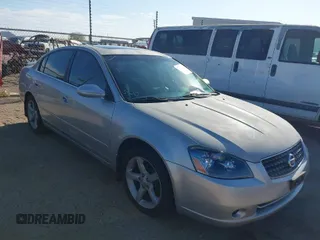 2005 Nissan Altima 3.5 SE with VIN 1N4BL11D15C367864, listed as a IAAI auction lot 41855721 with 175,976 mi miles. Bid and sale history available at carsss.com. Image 1.